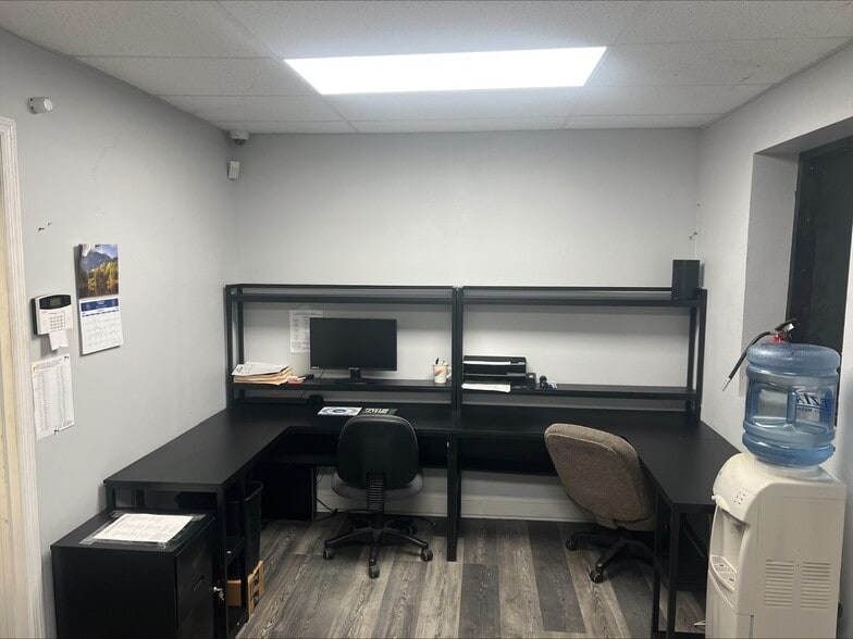 More Photos Of 4770 Shelfer Rd, Tallahassee Warehouse For Sale