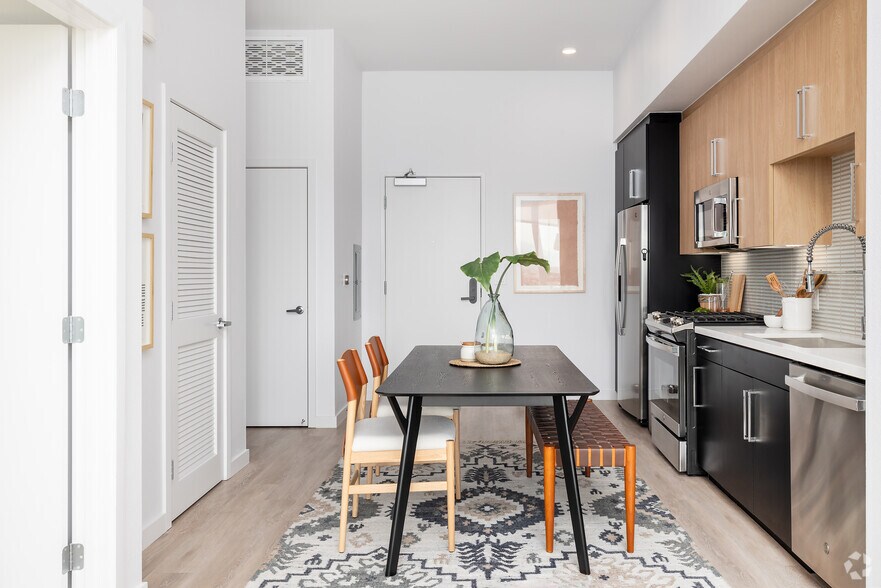 More Photos Of 5935 W Pico Blvd, Los Angeles Apartments For Lease