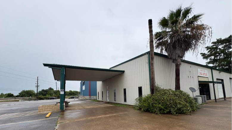 More Photos Of 3941 FM 521 (Almeda) Rd, Fresno Warehouse For Sale
