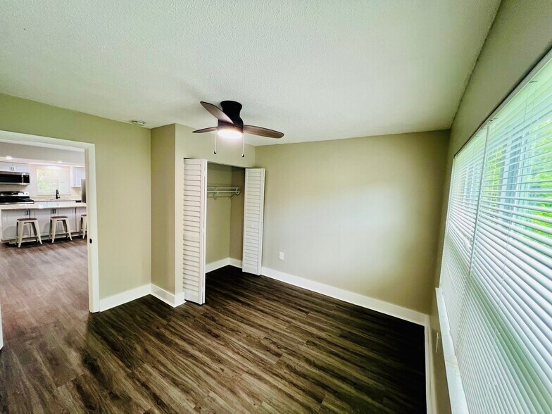 More Photos Of 2035 Alpine Rd, Clearwater Apartments For Sale