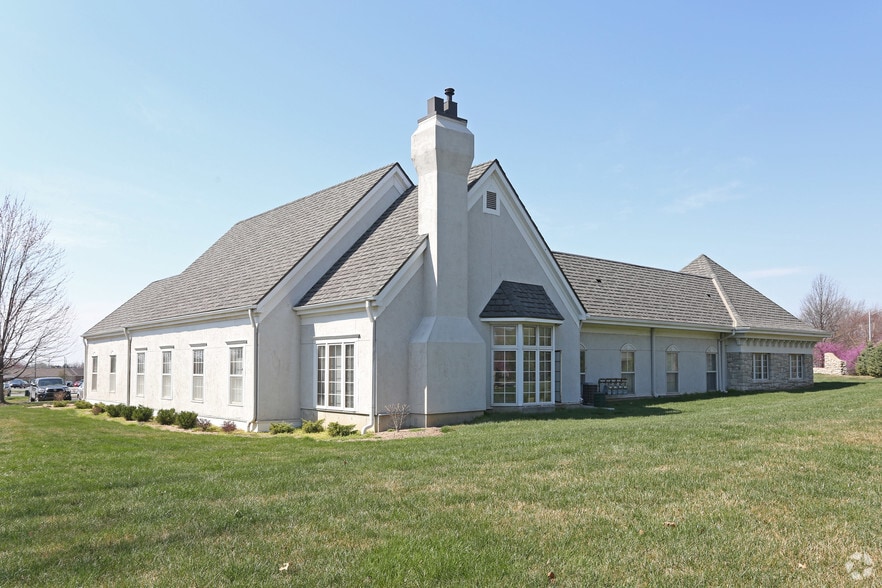 More Photos Of 12760 W 87th Street Pky, Lenexa Medical For Lease