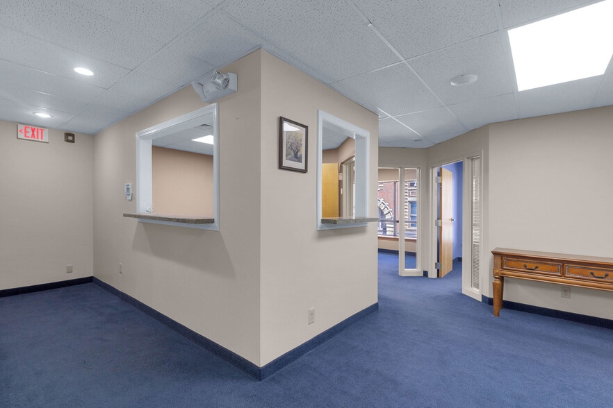 More Photos Of 47-49 Leavenworth St, Waterbury Office For Sale