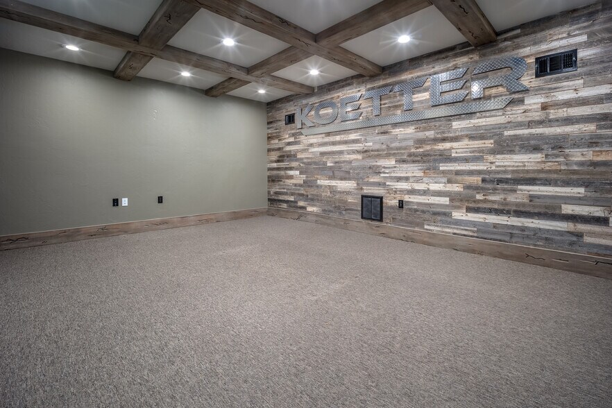 More Photos Of 2756 Broce Dr, Norman Warehouse For Lease