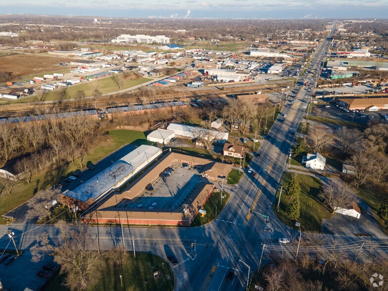 More Photos Of 466 W 162nd St, South Holland Hotel For Sale