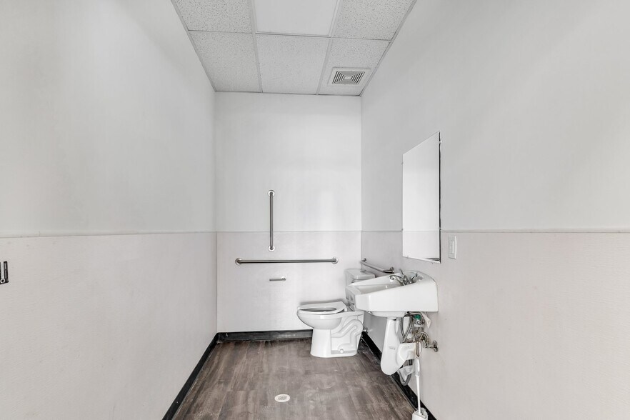 More Photos Of 111-117 Central Plz, Pueblo Storefront Retail Residential For Sale