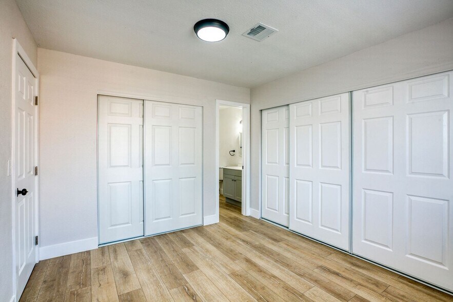 More Photos Of 317 S 9th St, Las Vegas Apartments For Sale