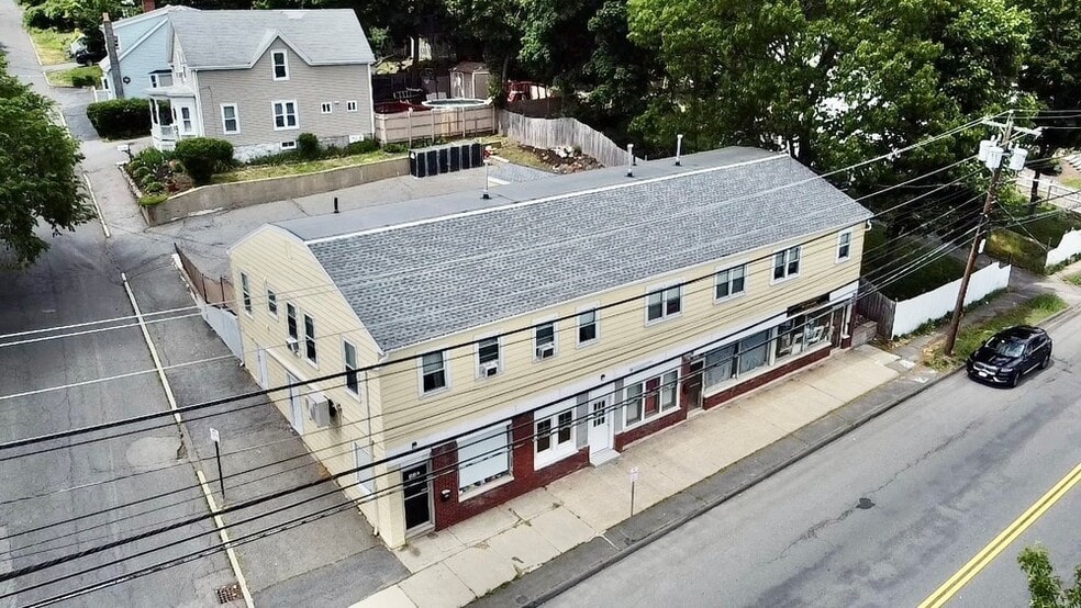 More Photos Of 163 Lincoln Ave, Saugus Storefront Retail Residential For Lease