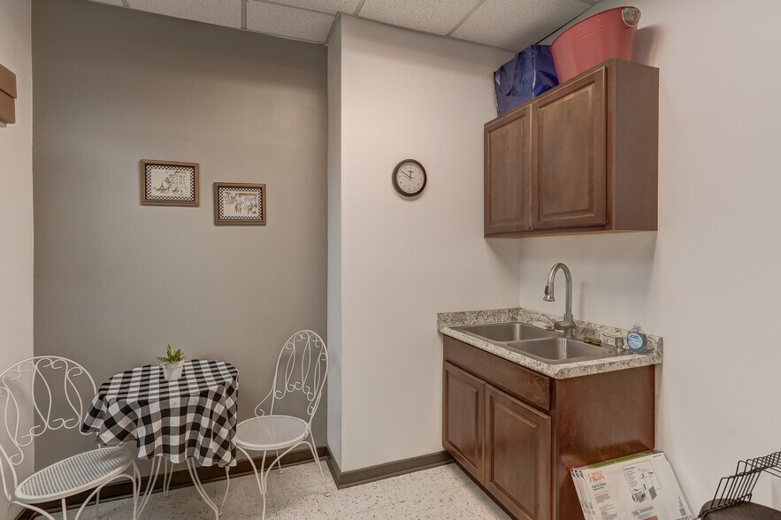 More Photos Of 5040 Sadler Pl, Glen Allen Loft Creative Space For Lease