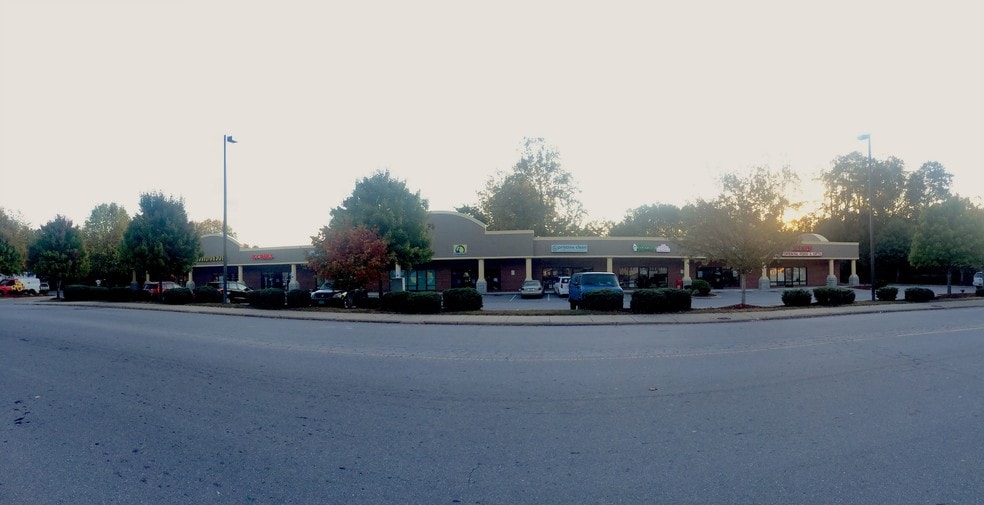 More Photos Of 5 Regent Park Blvd, Asheville Unknown For Lease