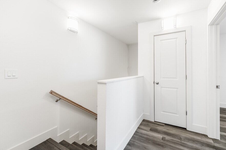 More Photos Of 2409 Cava Ct, Sacramento Apartments For Sale