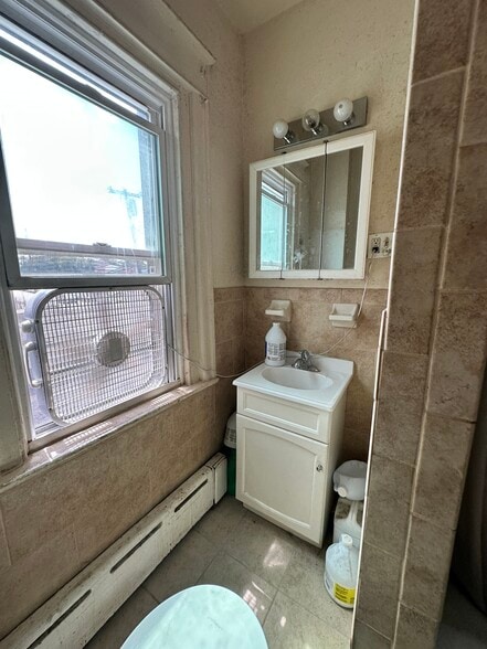 More Photos Of 900-902 Cottman Ave, Philadelphia Storefront Retail Residential For Sale