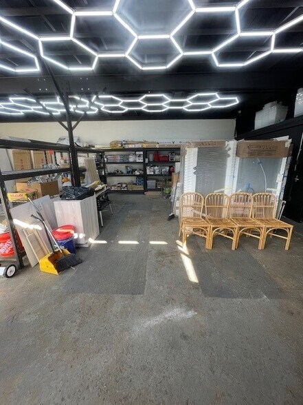 More Photos Of 279 Puuhale Rd, Honolulu Warehouse For Lease