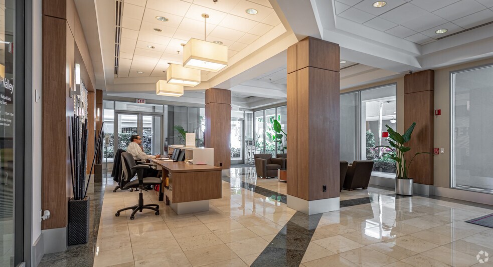 More Photos Of 301 E Las Olas Blvd, Fort Lauderdale Office For Lease