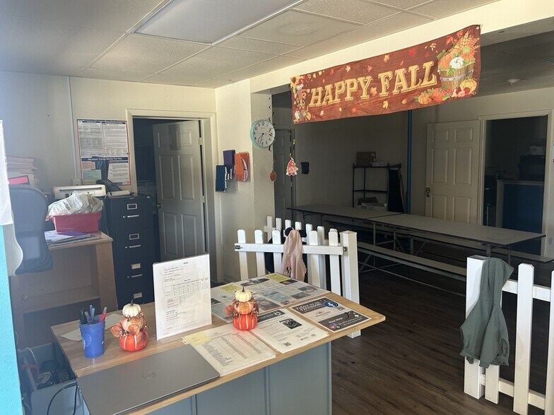 More Photos Of 1210 Saint Johns Ave, Palatka Office For Sale