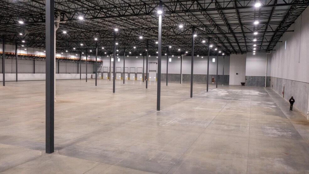 More Photos Of 473 Ridge Rd, South Brunswick Warehouse For Lease
