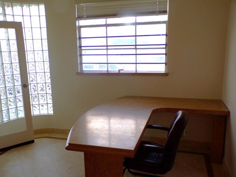 More Photos Of 1801 1st Street St, San Fernando Manufacturing For Sale