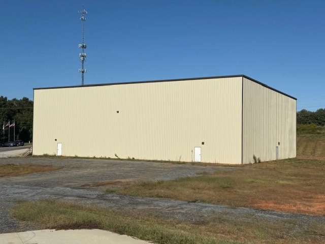 More Photos Of 421 19th SE st, Hickory Industrial For Lease