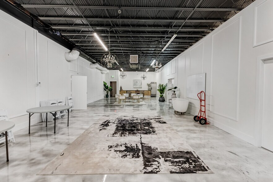 More Photos Of 12870 US Hwy 98, Miramar Beach Showroom For Sale