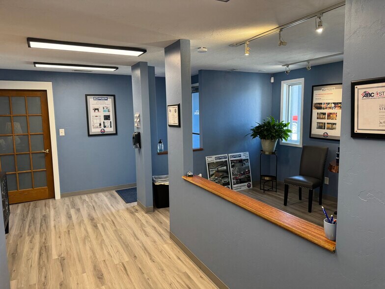 More Photos Of 805-809 E Perkins Rd, Urbana General Retail For Lease