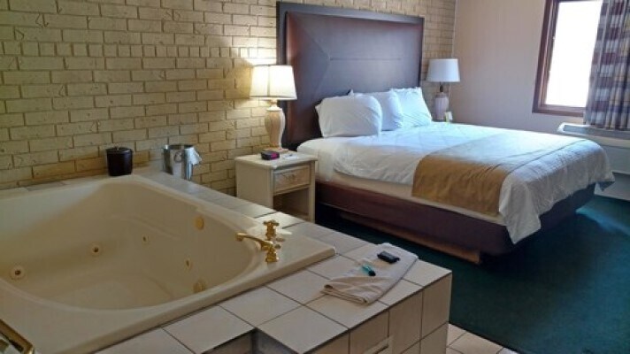 More Photos Of 1700 Superior St, Webster City Hotel For Sale