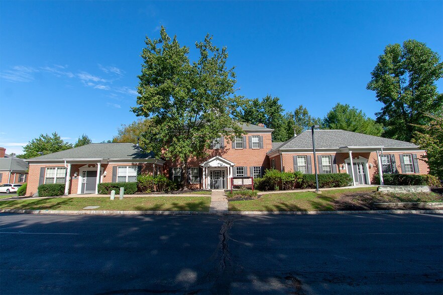 More Photos Of 211 Commons Way, Princeton Unknown For Lease