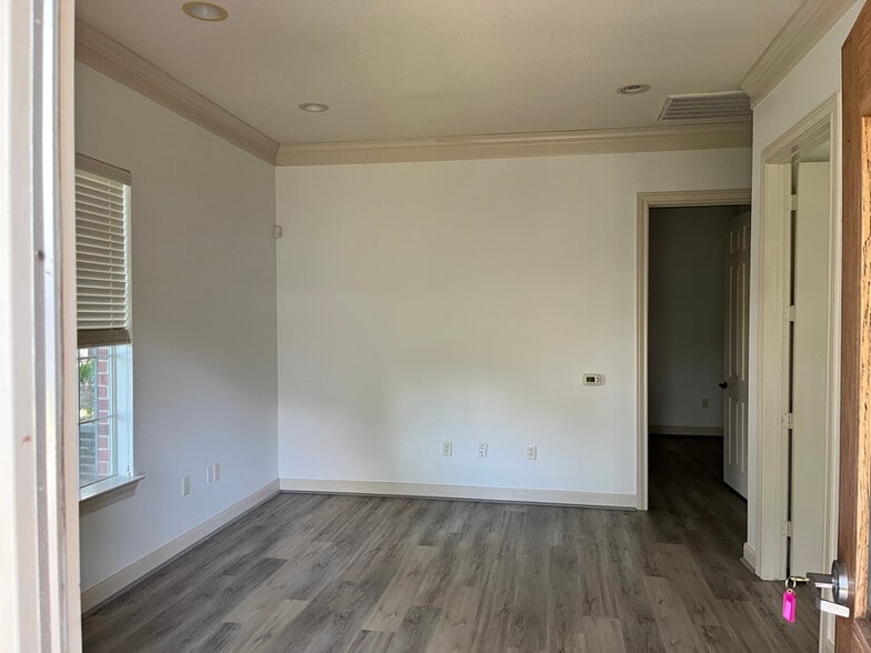 More Photos Of 4501 Cartwright Rd, Missouri City Medical For Lease