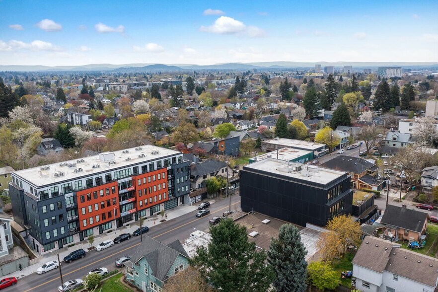 More Photos Of 4729 N Albina St, Portland Warehouse For Sale