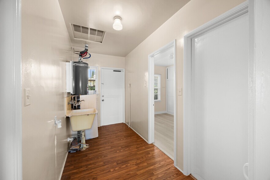 More Photos Of 1721 S 9th St, Alhambra Apartments For Sale