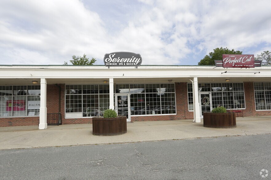 More Photos Of 30 Main St, Topsfield Unknown For Lease