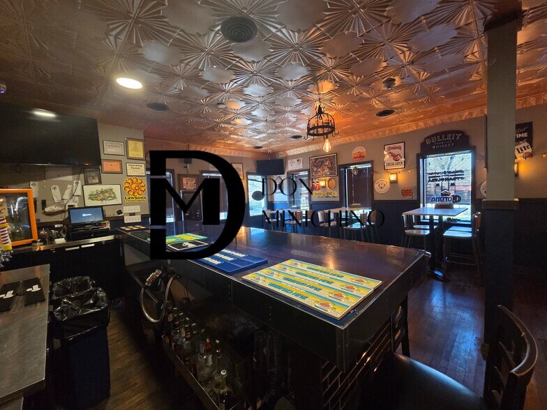 More Photos Of 85 Main St, Poughkeepsie Bar For Sale