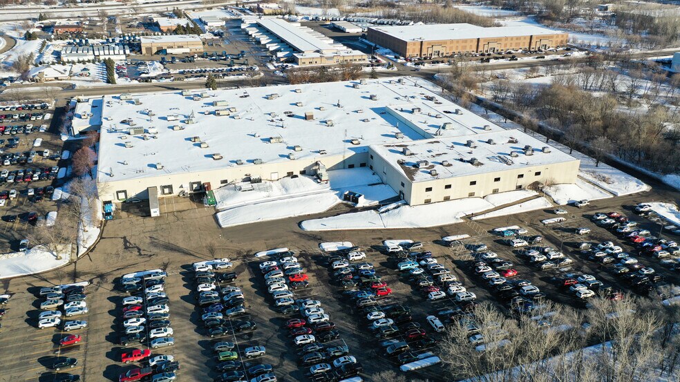 More Photos Of 8840-8880 Evergreen Blvd NW, Coon Rapids Manufacturing For Lease