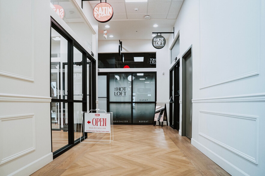 More Photos Of 285 Liberty St, Salem Storefront Retail Office For Lease