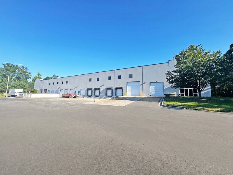 More Photos Of 640 Pegg Rd, Greensboro Warehouse For Lease