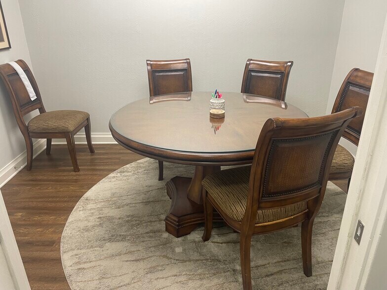 More Photos Of 2153 Airport Blvd, Mobile Office For Sale