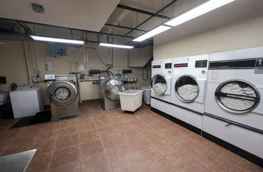 More Photos Of 560 Silverthorne Ln, Silverthorne Hotel For Sale