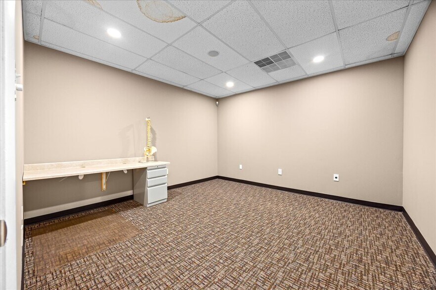 More Photos Of 1125-1131 New Rd, Absecon Medical For Lease