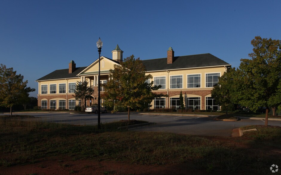 More Photos Of 300 Lester Mill Rd, Locust Grove Office For Lease