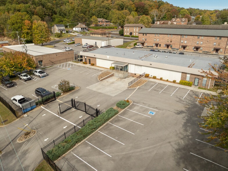 More Photos Of 4440 Walker Blvd, Knoxville Flex For Sale