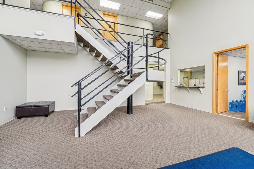 More Photos Of 1751 State Route 17A, Florida Industrial For Lease