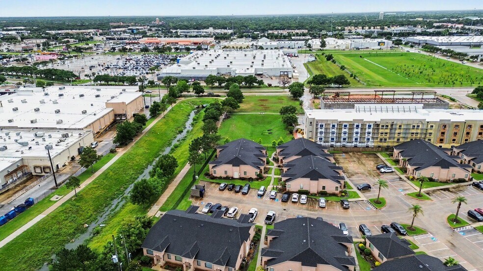 More Photos Of 1810 Snake River Rd, Katy Medical For Sale