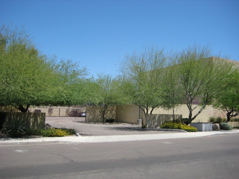 More Photos Of 420 S Smith Rd, Tempe Office For Sale
