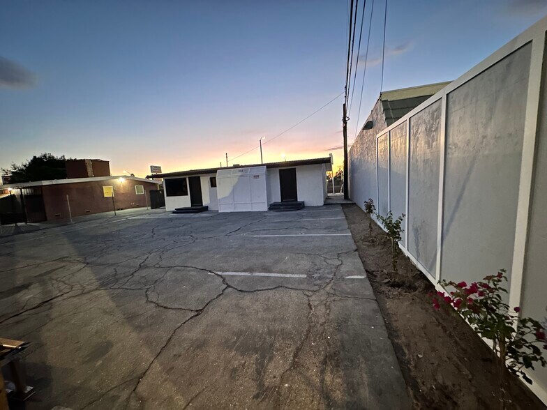More Photos Of 306 N State College Blvd, Anaheim Office For Sale