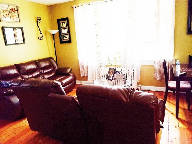 More Photos Of 69 Starbuck St, Staten Island Apartments For Sale