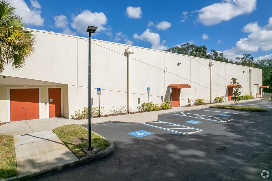 More Photos Of 13507 N Nebraska Ave, Tampa Restaurant For Lease