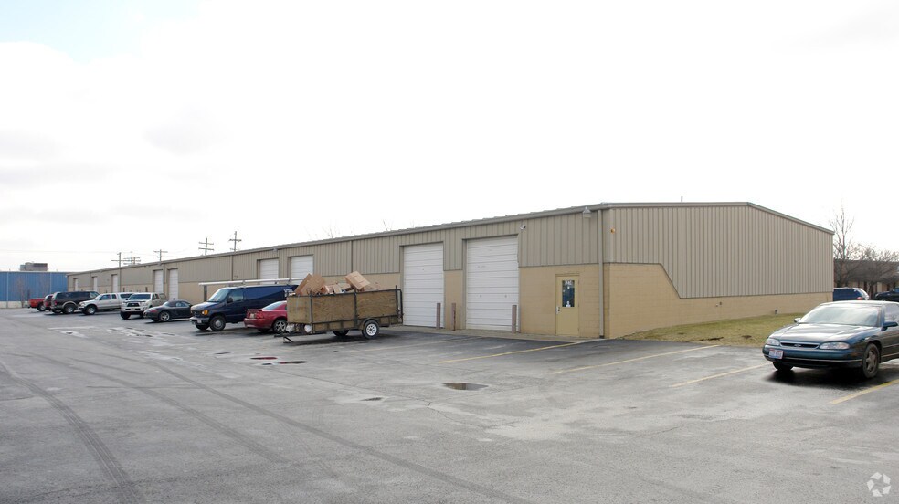 More Photos Of 6274-6290 Seeds Rd, Grove City Warehouse For Lease