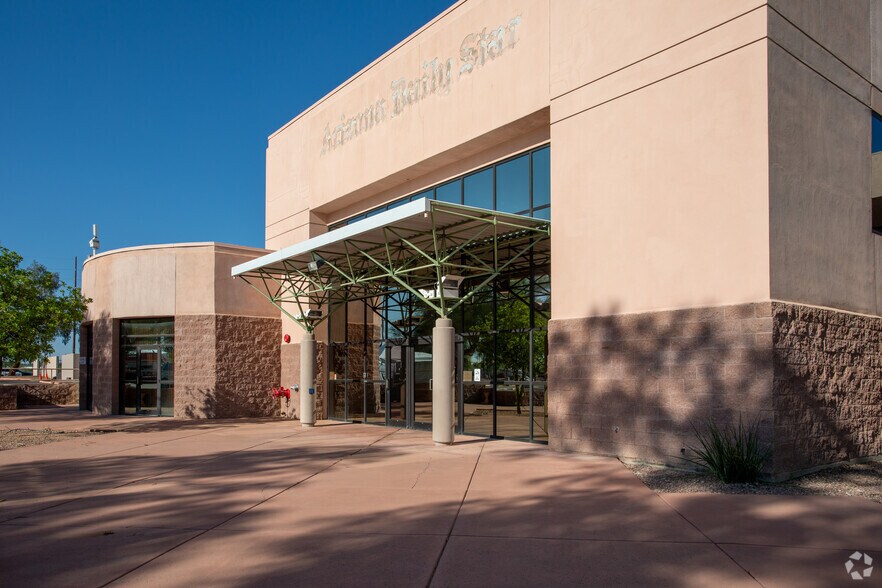 More Photos Of 4850 S Park Ave, Tucson Manufacturing For Lease