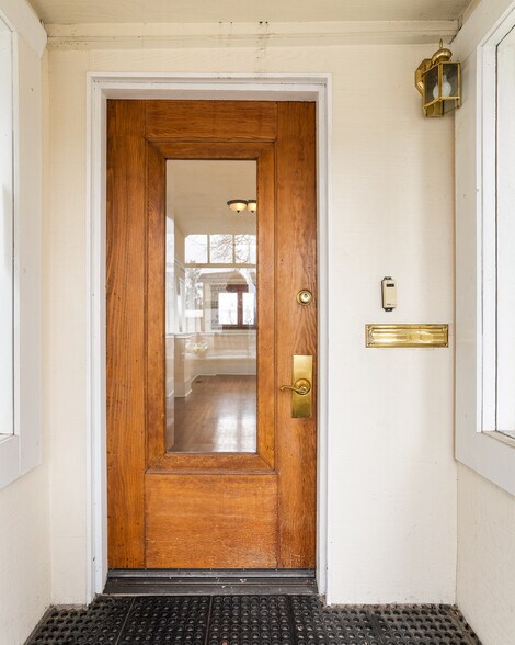 More Photos Of 2814 S Grand Blvd, Spokane Office For Lease