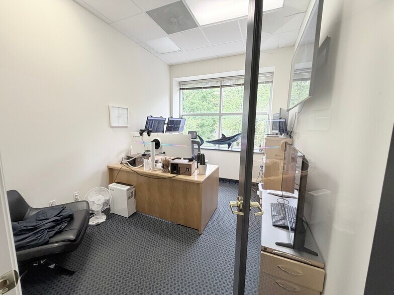 More Photos Of 177 W Putnam Ave, Greenwich Office For Lease