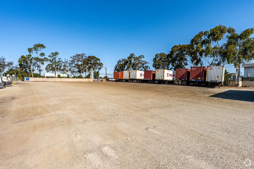 More Photos Of 1660 E 32nd St, Long Beach Land For Lease