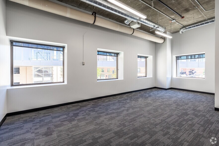 More Photos Of 204 12th St, Des Moines Coworking Space